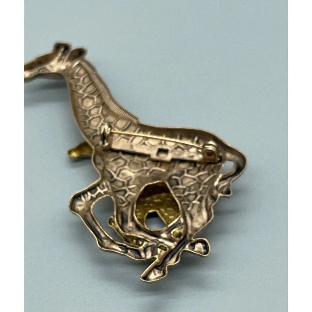 Vintage Two Tone Giraffe Mother and Baby Brooch Pin Gold Bronze Tone Animal